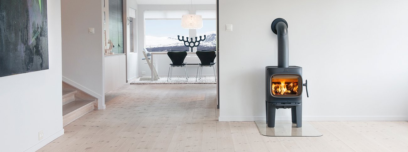 Jotul kamna F 105 R LL BP černý lak